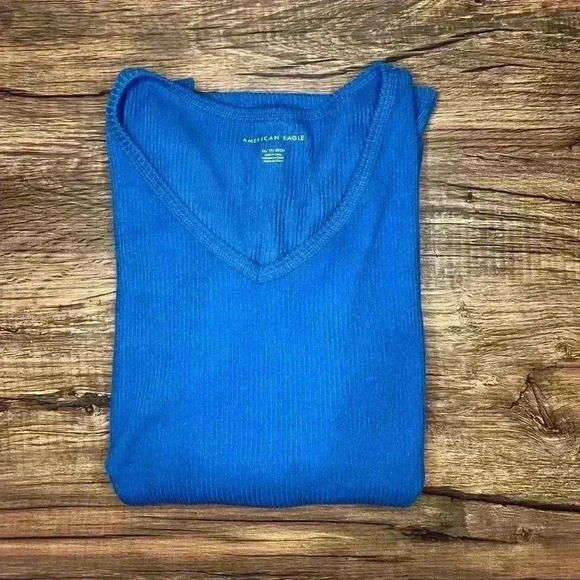 American Eagle V Neck Light Weight Sweater - Picture 1 of 3